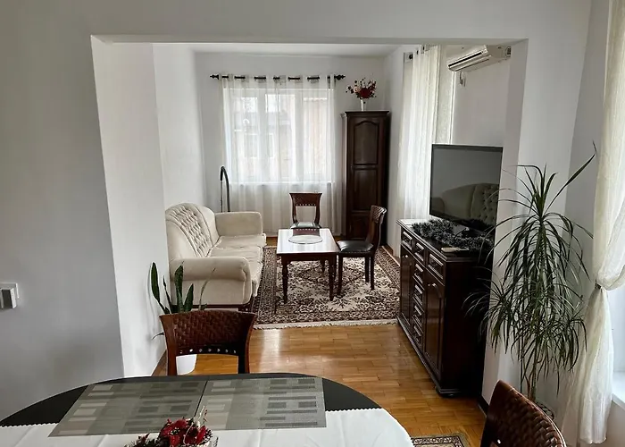 опера. стил и комфорт. идеален център. * Warna